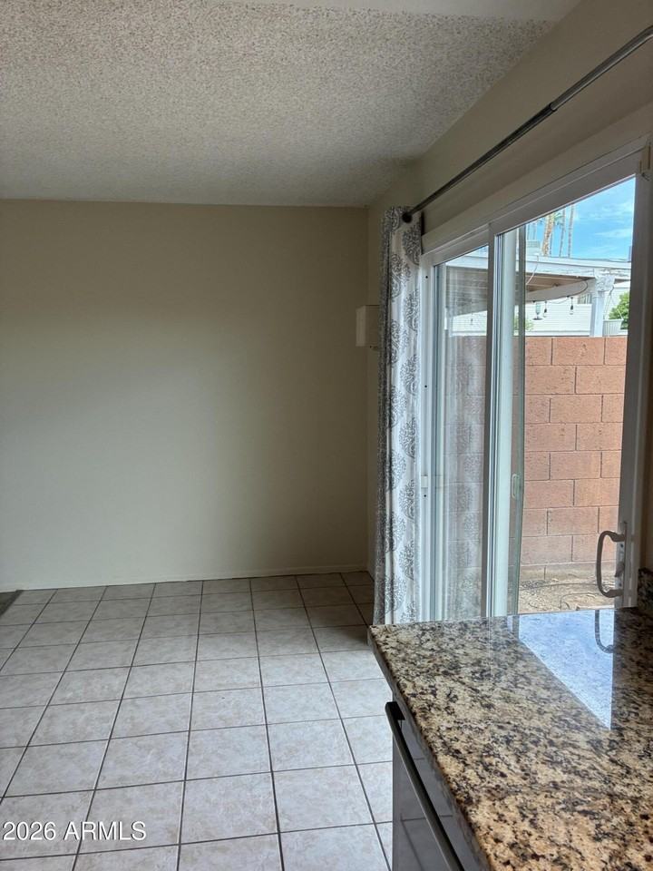 6618 S Palm Dr - Photo 6 of 27