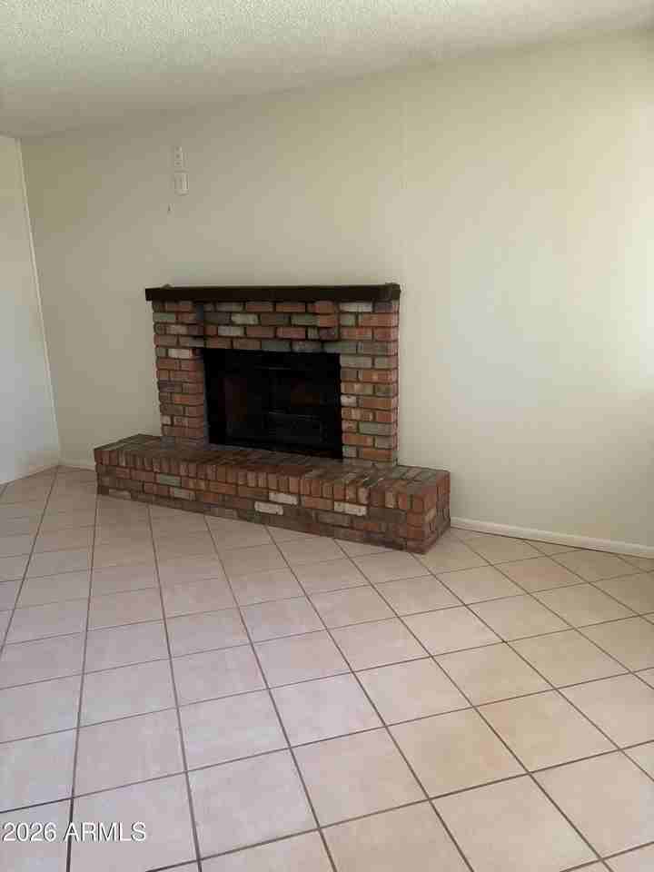 1439 W Huntington Dr - Photo 3 of 28