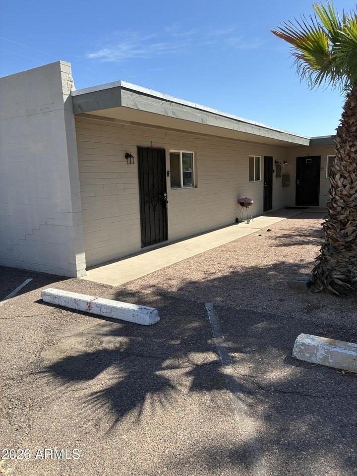 730 E Siesta Dr #1