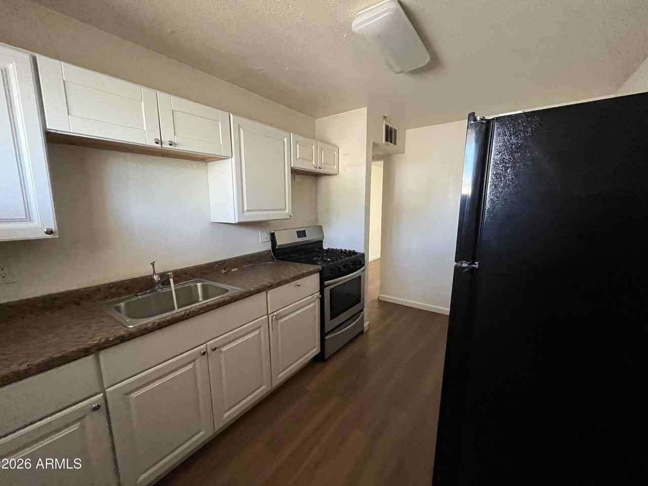 371 N Nevada St - Photo 4 of 9