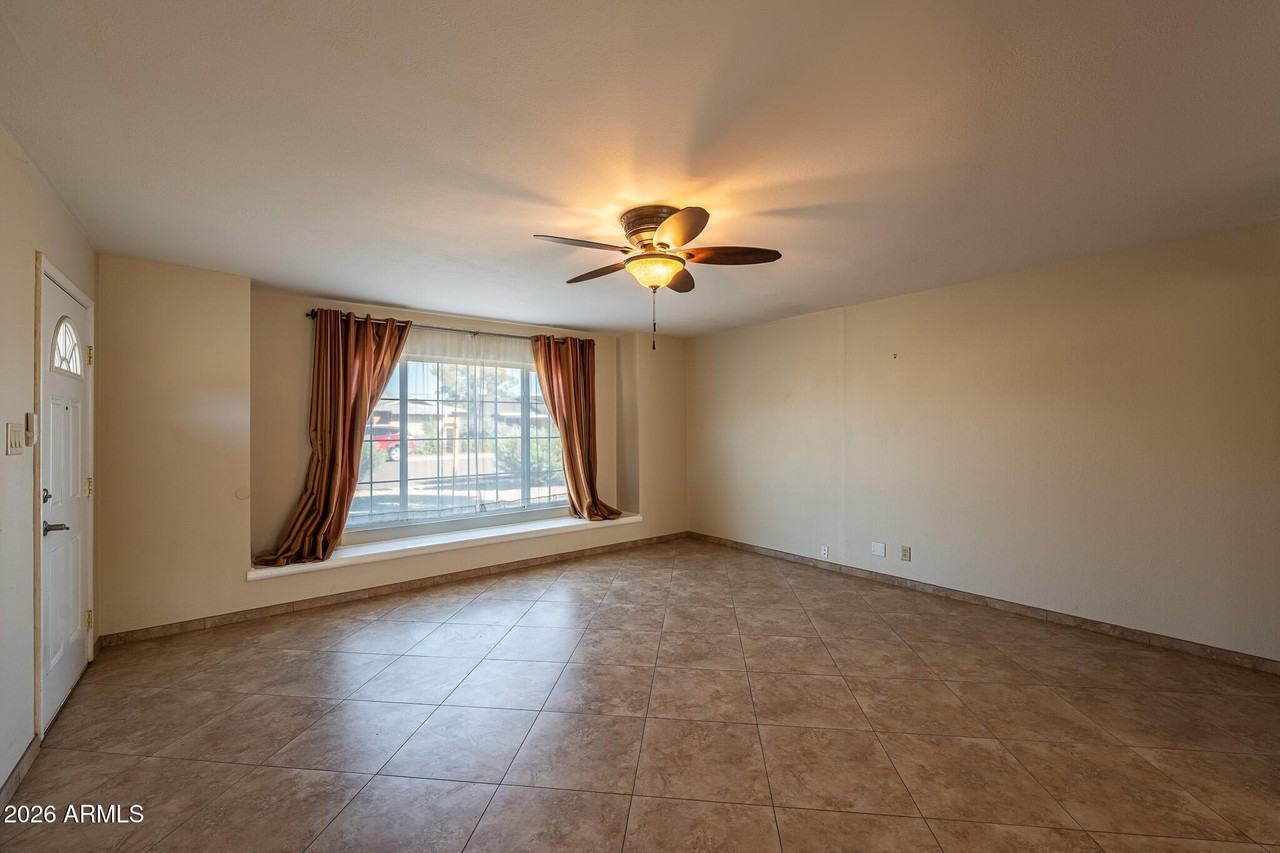 8303 E Glenrosa Ave - Photo 5 of 21
