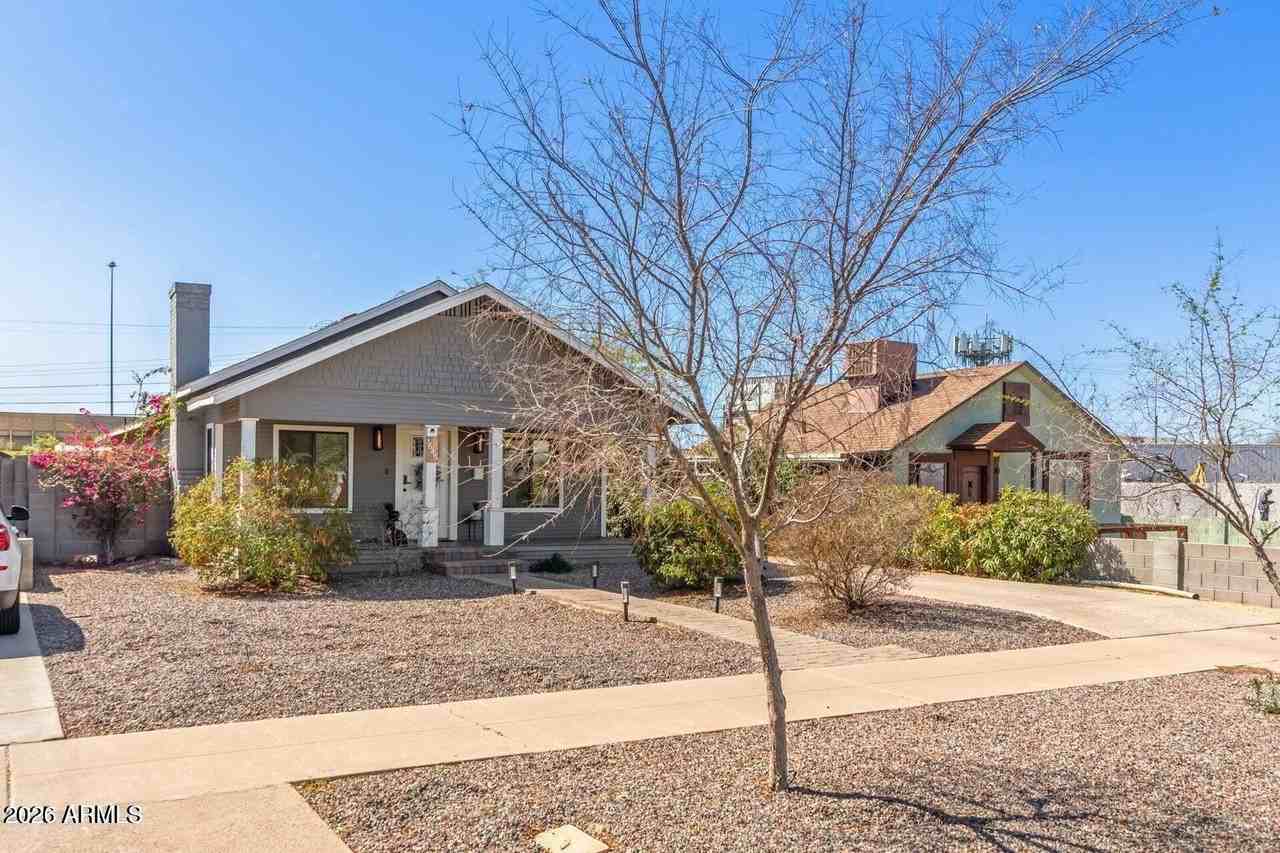1645 W Willetta St #STER - Photo 2 of 31
