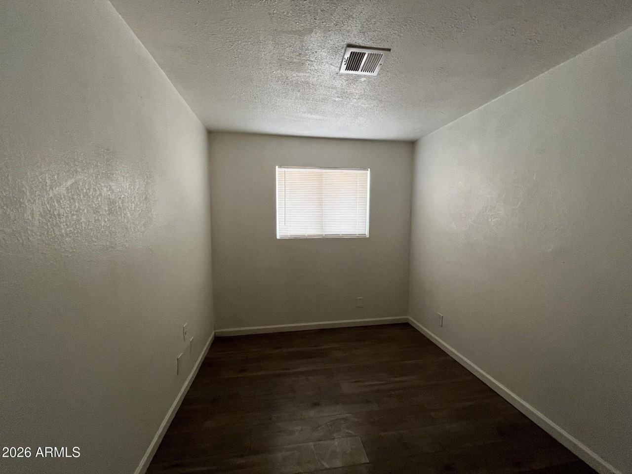 375 N Nevada St - Photo 6 of 11