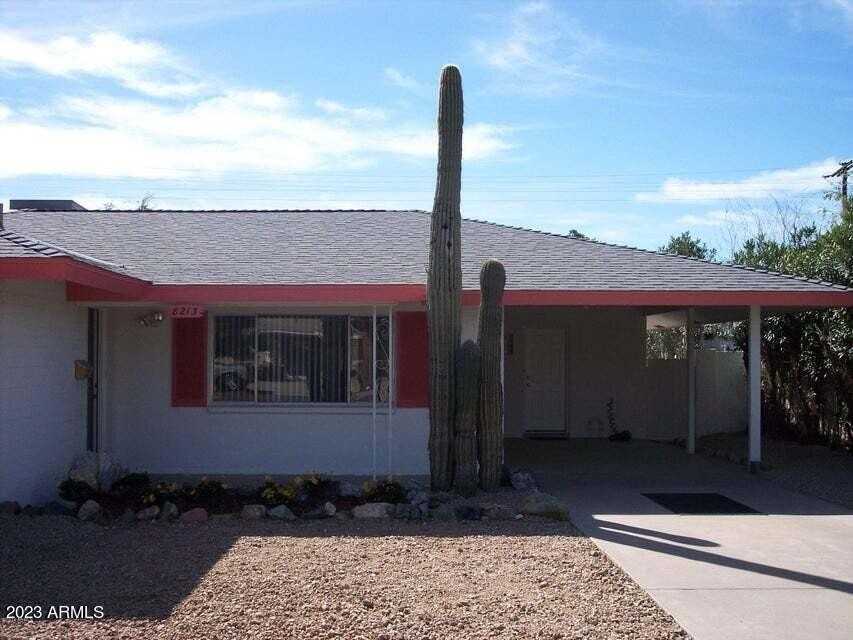 8213 E Northland Dr - Photo 2 of 15