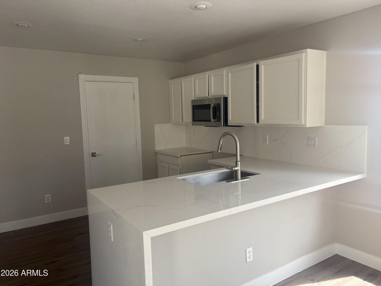 2370 S Apache Dr - Photo 4 of 23