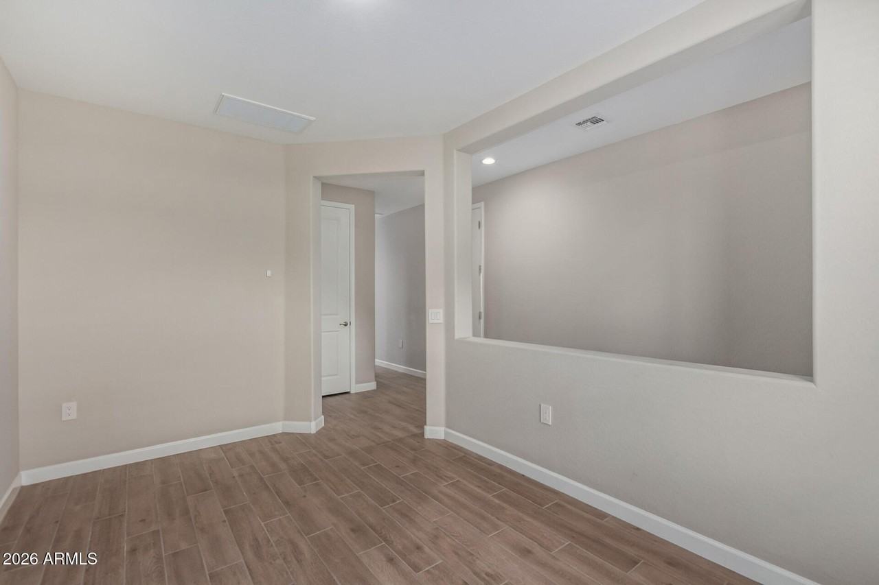2035 E Northwood Dr - Photo 5 of 28