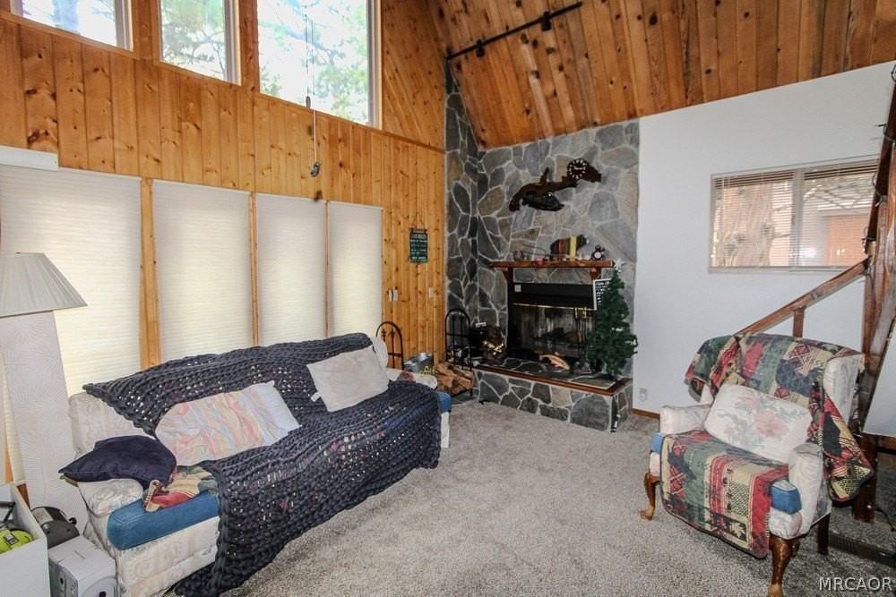 714 Holmes Ln - Photo 3 of 26