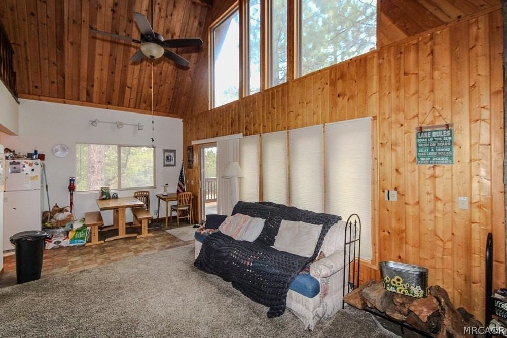714 Holmes Ln - Photo 4 of 26