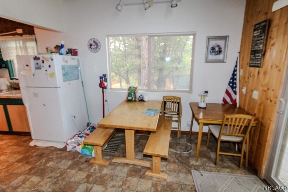 714 Holmes Ln - Photo 6 of 26