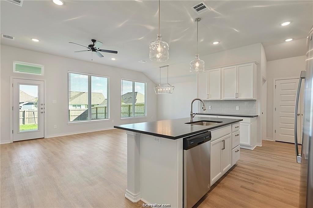 3124 Tarleton Ct - Photo 7 of 24