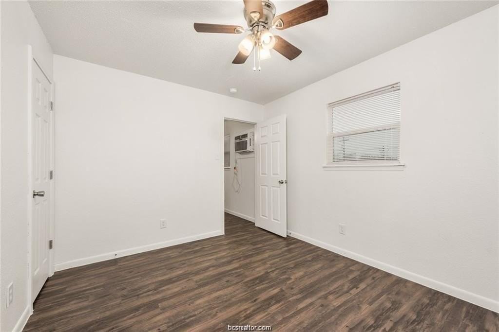 4309 College Main St #4 - Photo 6 of 8