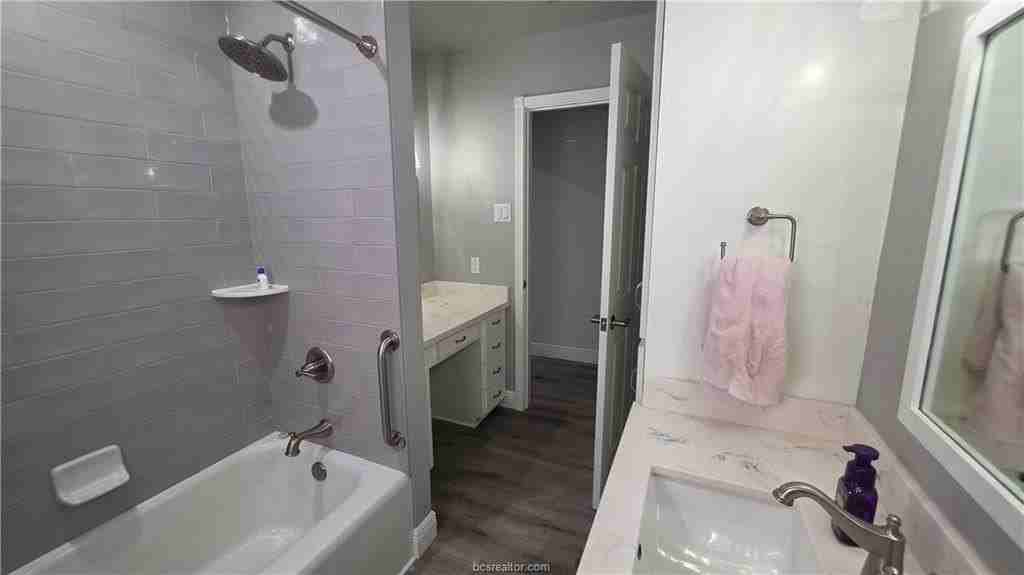 9124 Steep Hollow Rd - Photo 6 of 16