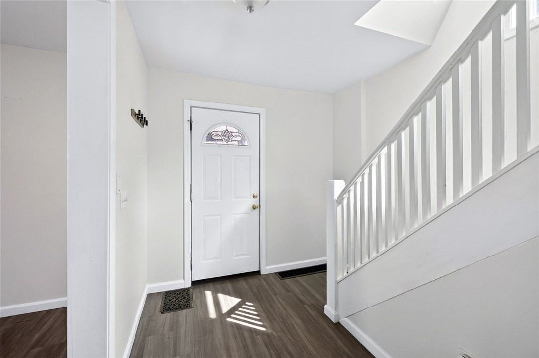 17 Heather St - Photo 3 of 25