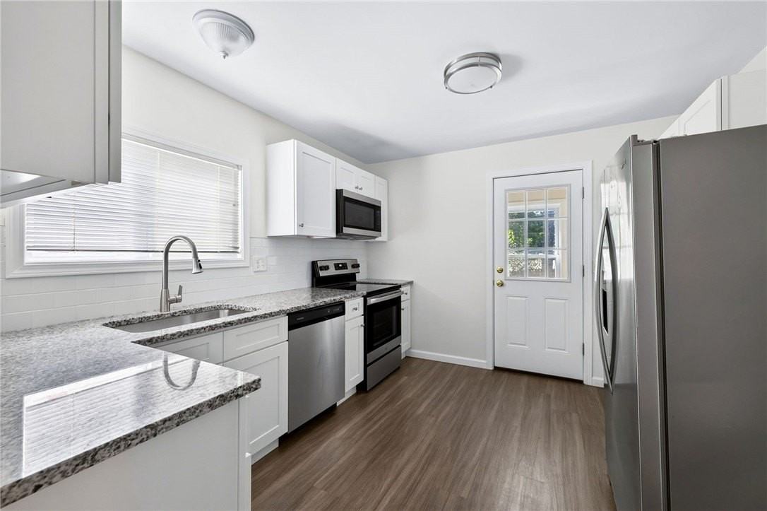 17 Heather St - Photo 5 of 25