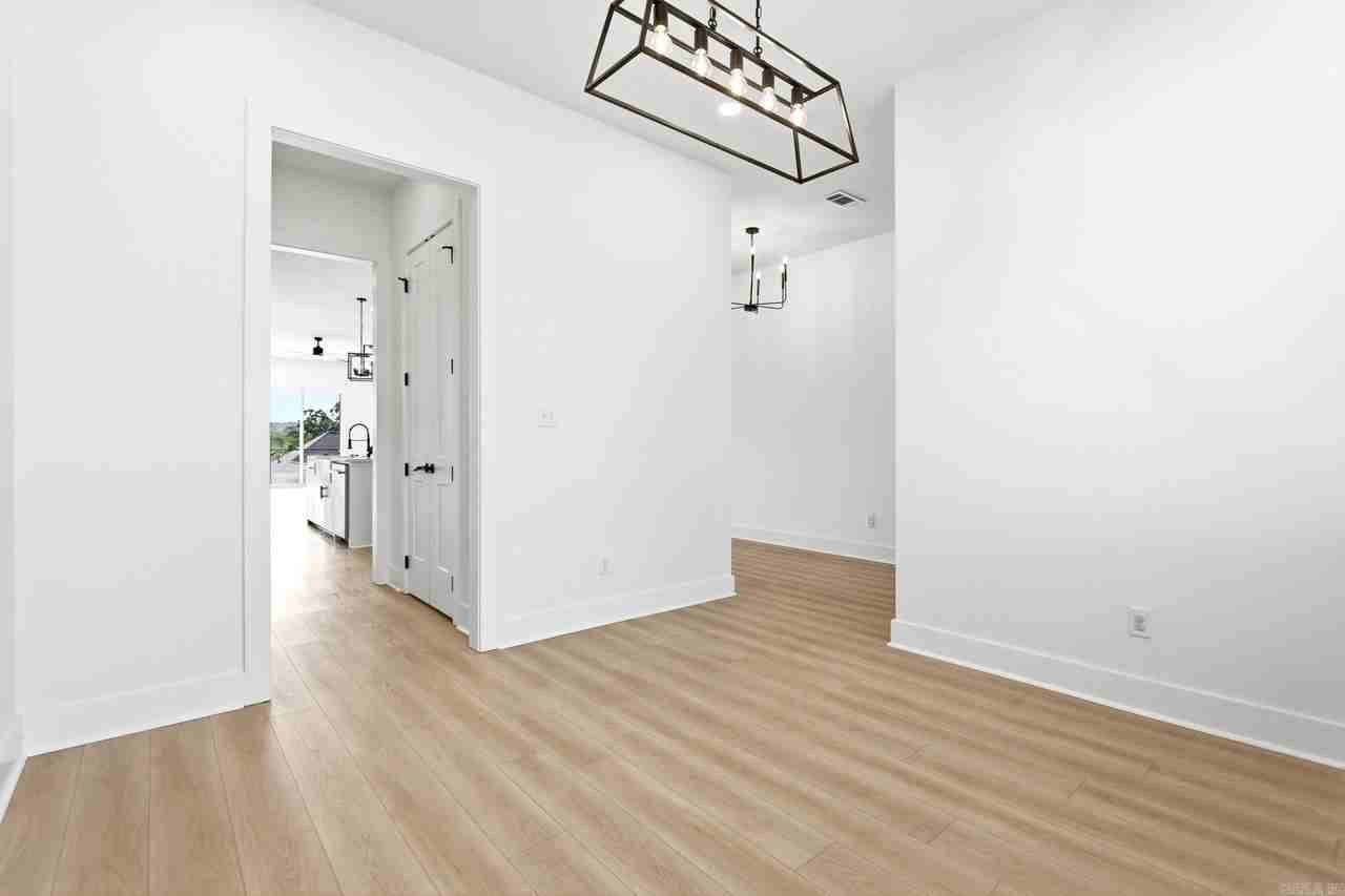 73 Tournay Cir - Photo 6 of 46
