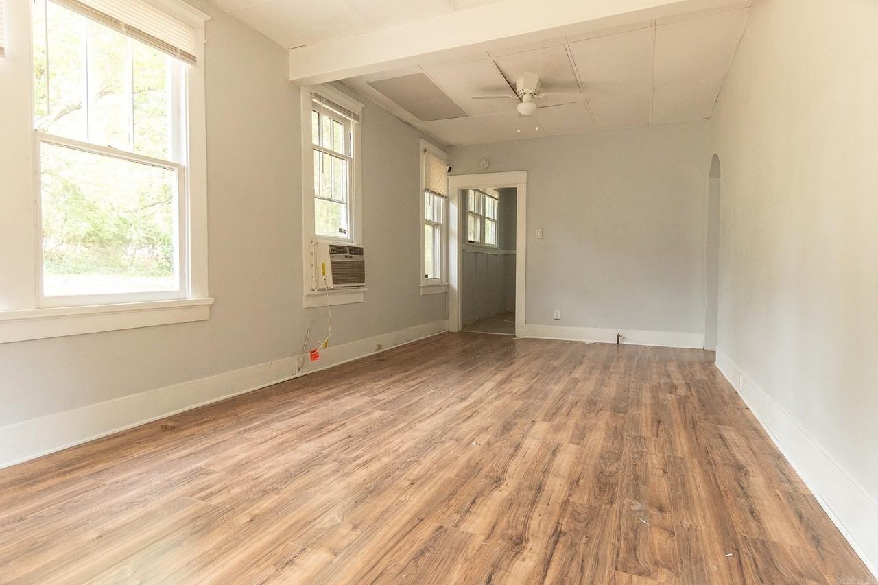 2109 S Valentine St - Photo 5 of 16