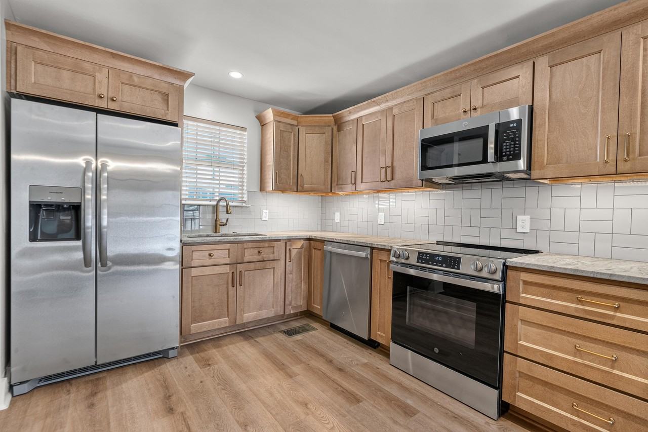 500 Spears Ave #B - Photo 5 of 17