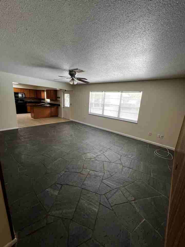 1024 Jamaica Ave - Photo 7 of 36