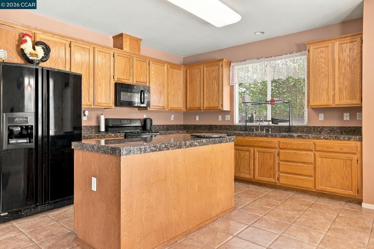 204 Millbrook Dr - Photo 7 of 25