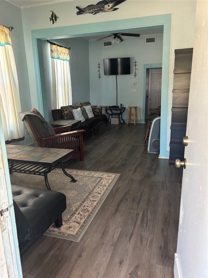 659 S Rife St - Photo 7 of 22