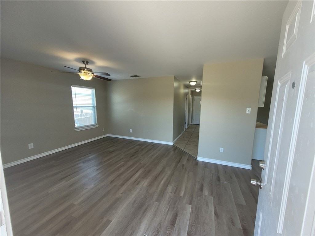 508 Lakeside Dr - Photo 3 of 23