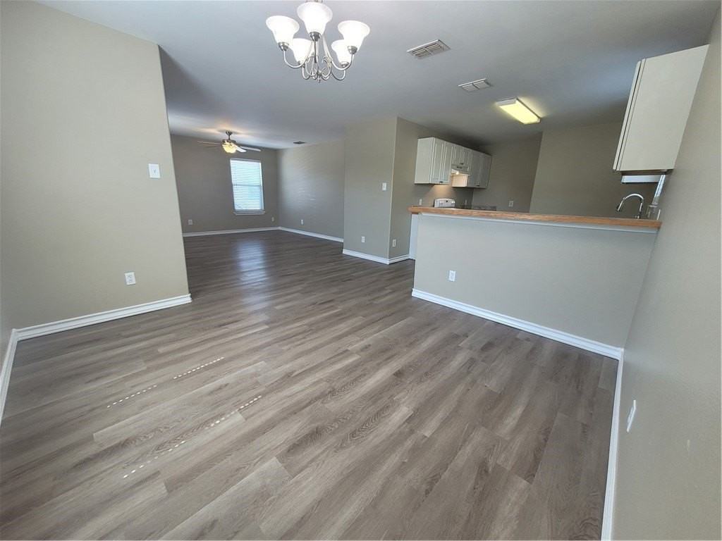 508 Lakeside Dr - Photo 7 of 23