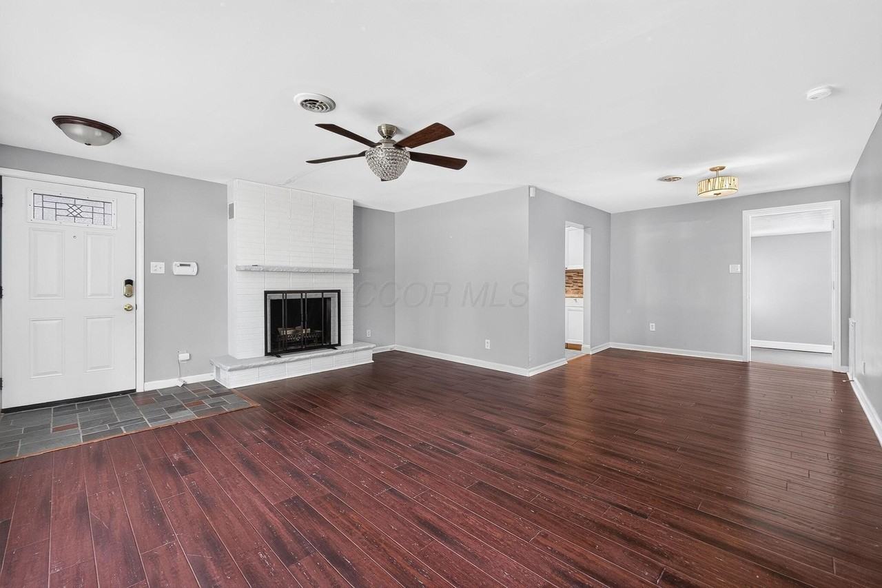 475 W Johnstown Rd - Photo 4 of 20