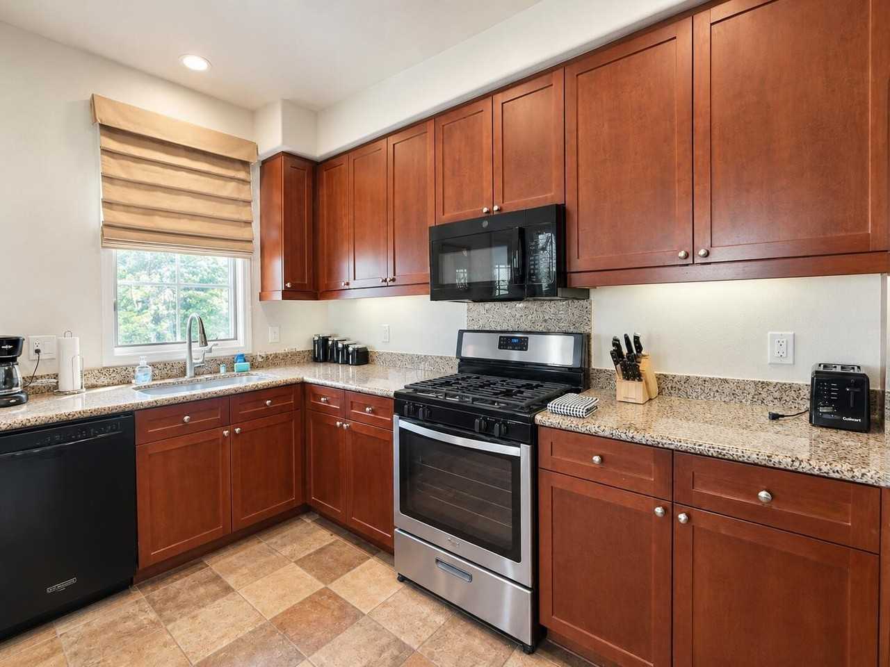 48657 Classic Dr - Photo 6 of 33