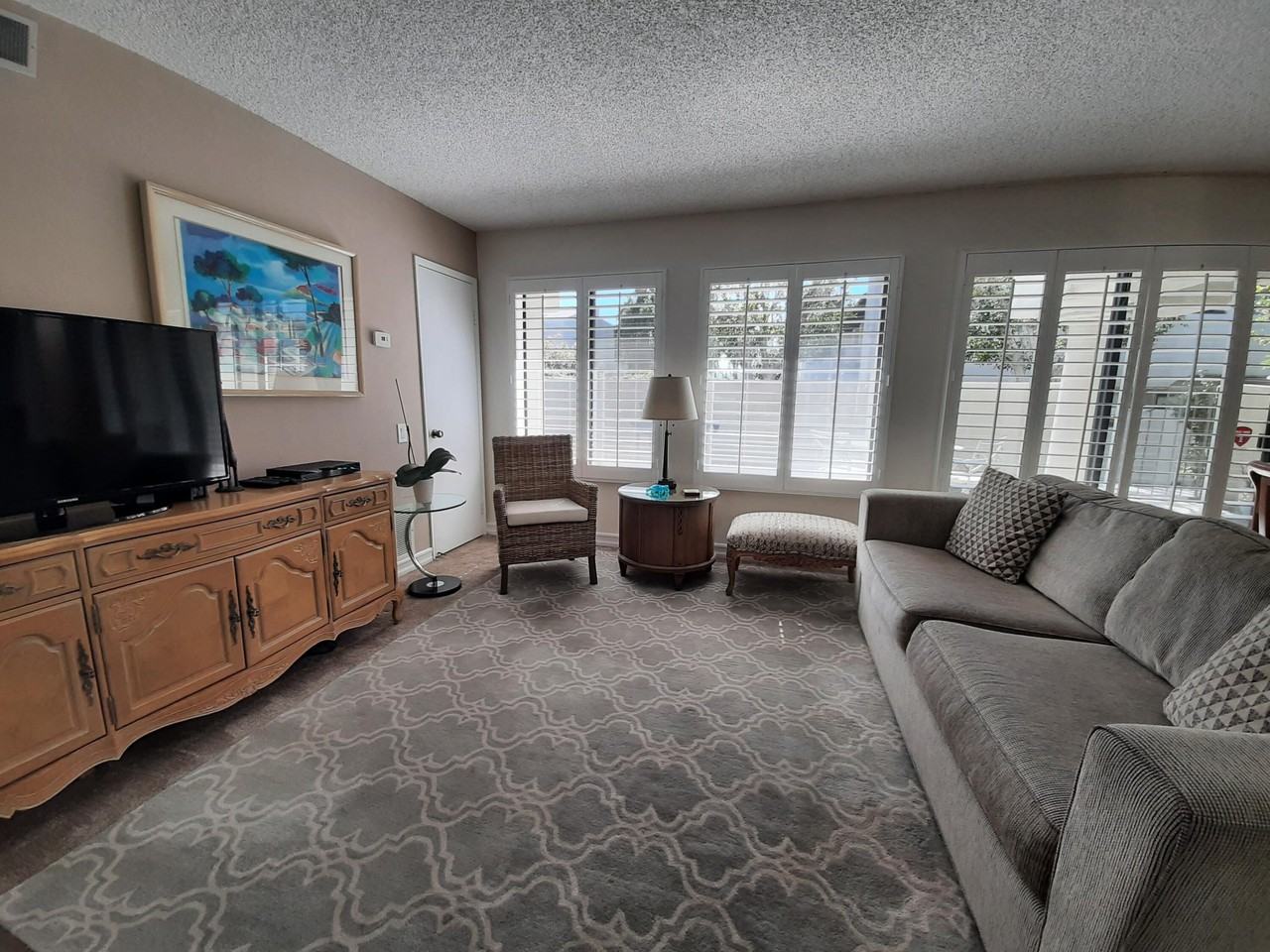 1100 E Amado Rd #14D1 - Photo 2 of 18