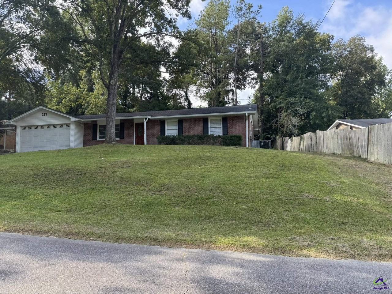 117 Colonial Rd