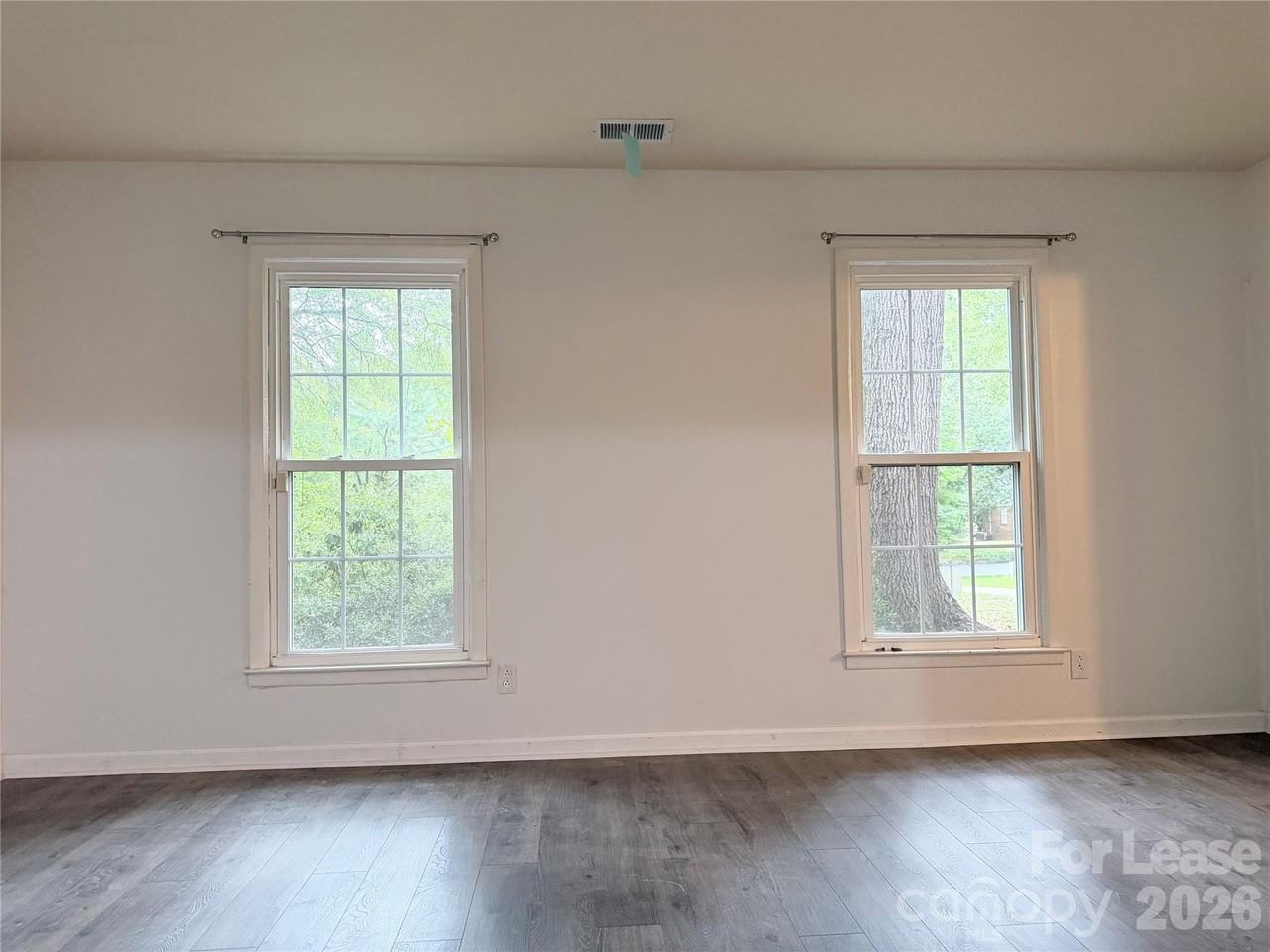 8710 Houston Ridge Rd - Photo 2 of 24