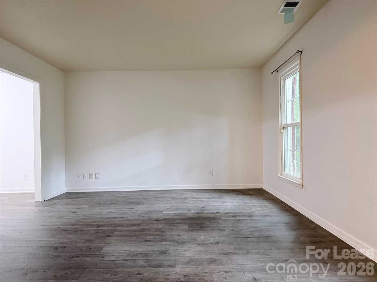 8710 Houston Ridge Rd - Photo 3 of 24