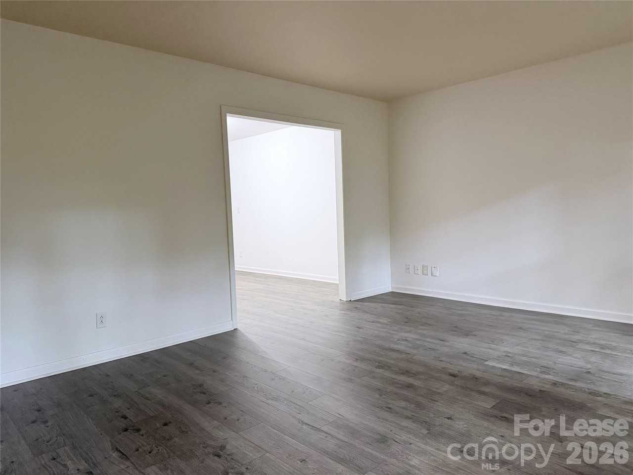 8710 Houston Ridge Rd - Photo 4 of 24