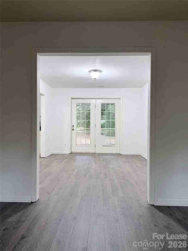 8710 Houston Ridge Rd - Photo 5 of 24