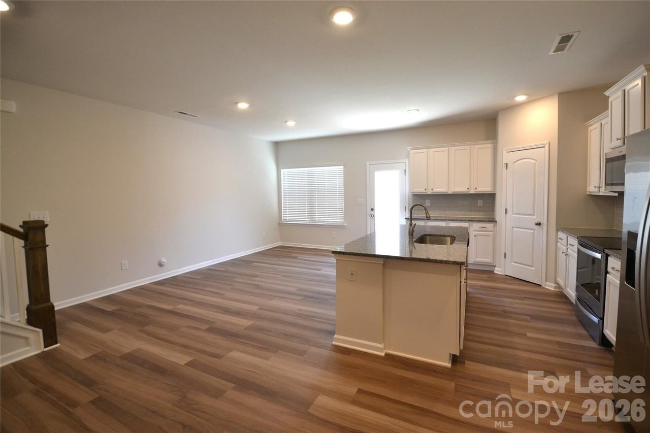 206 Culpepper Creek Way - Photo 7 of 33