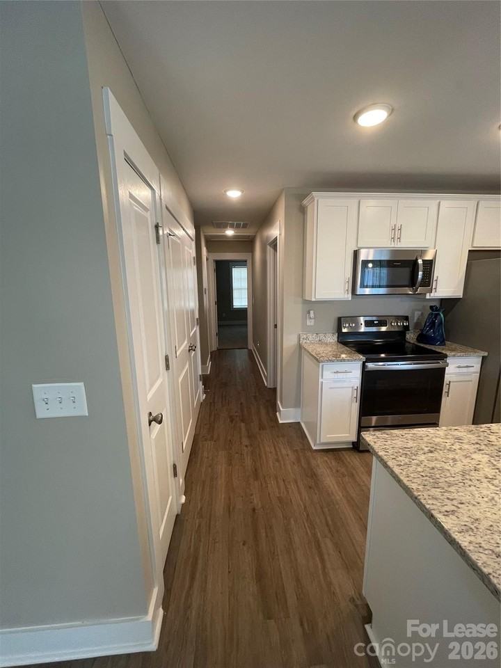 317 Salisbury Rd - Photo 4 of 16