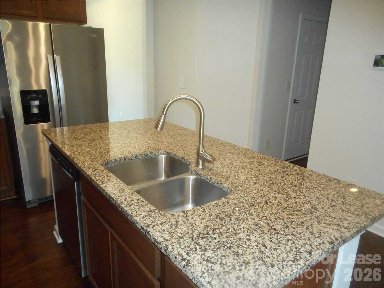 5522 Harris Cove Dr - Photo 5 of 26