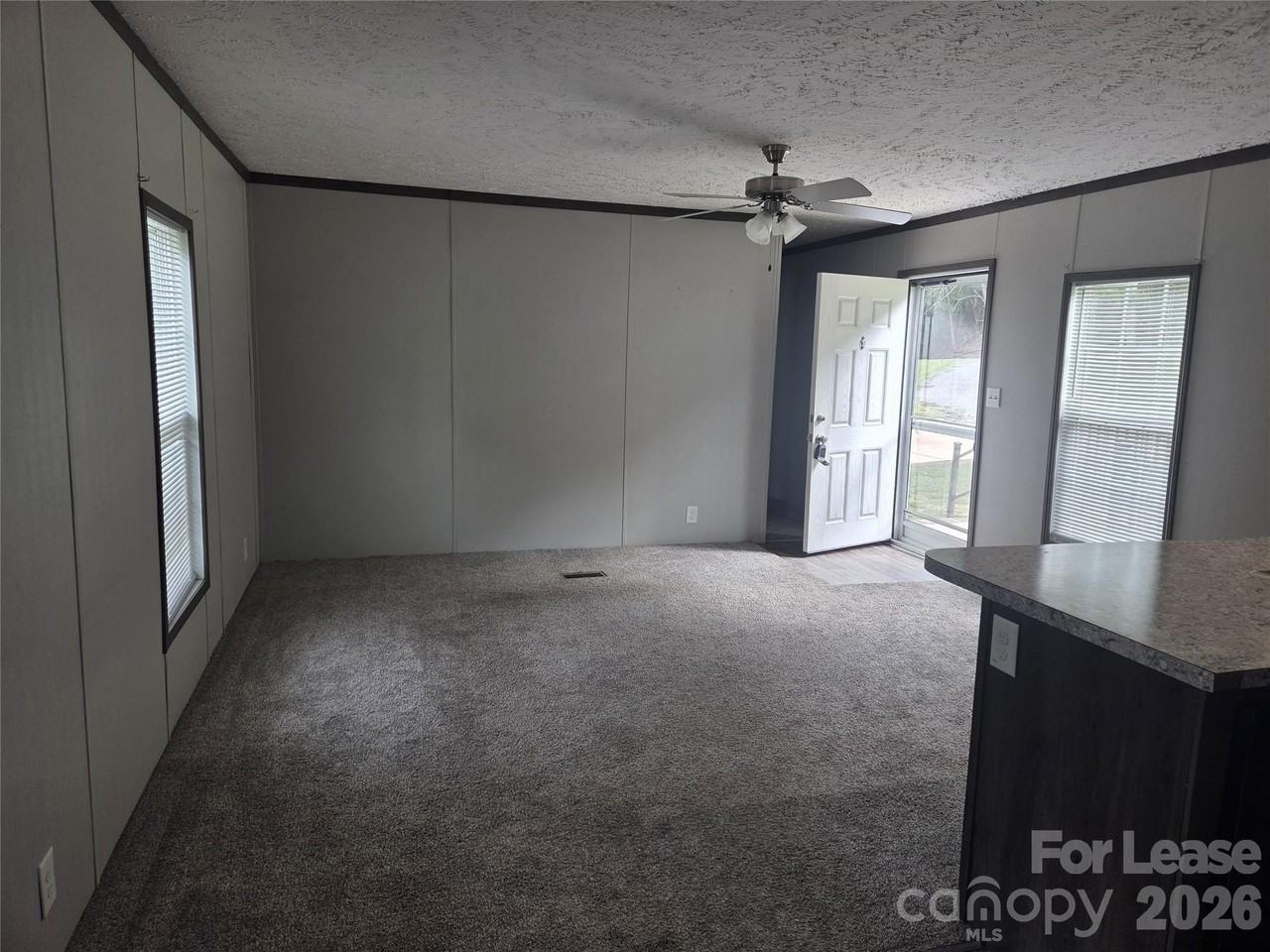 213 Kimberly Cir - Photo 4 of 12
