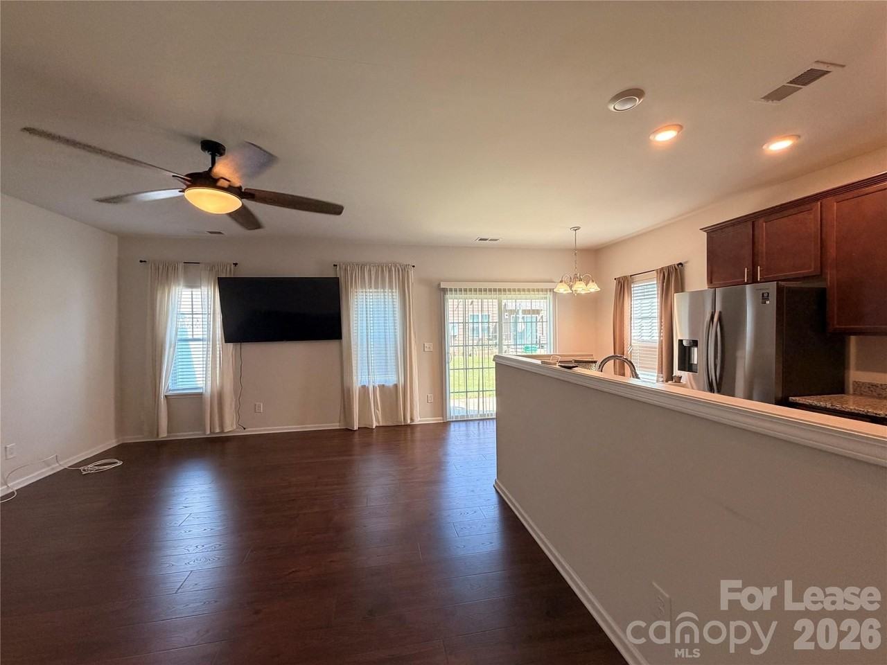 9330 Grand Valley Dr - Photo 3 of 18