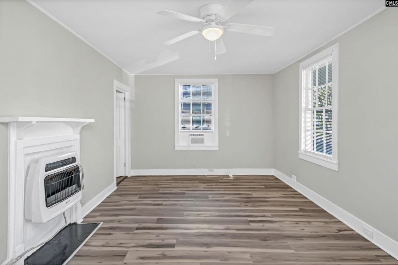 203 Augusta St - Photo 6 of 33