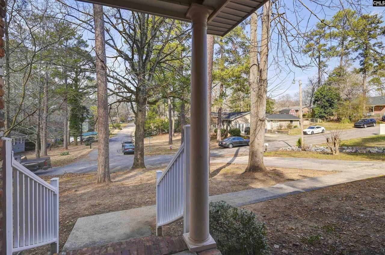 2522 Rolling Pines Rd - Photo 3 of 37