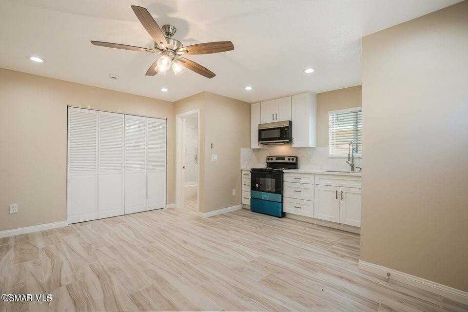 1227 Alexander St - Photo 2 of 7