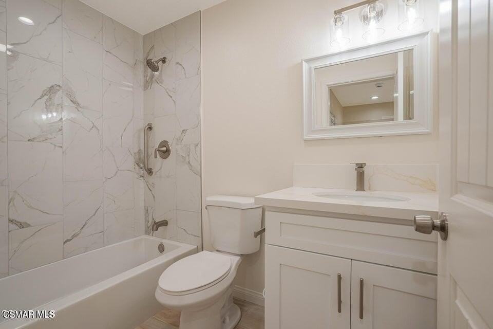1227 Alexander St - Photo 4 of 7