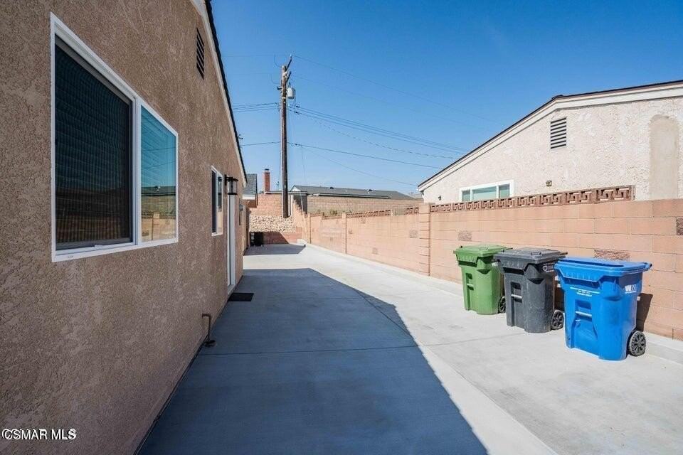 1227 Alexander St - Photo 7 of 7