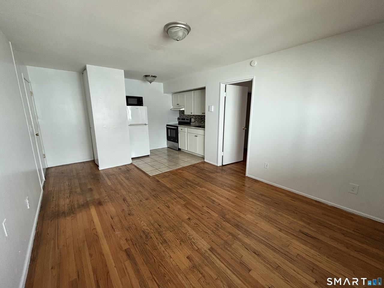 17 Ferris Ave #8 - Photo 3 of 8