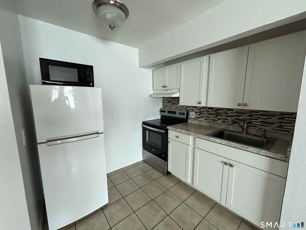 17 Ferris Ave #8 - Photo 5 of 8