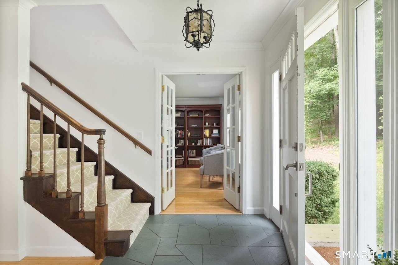 32 Burton Rd - Photo 3 of 24