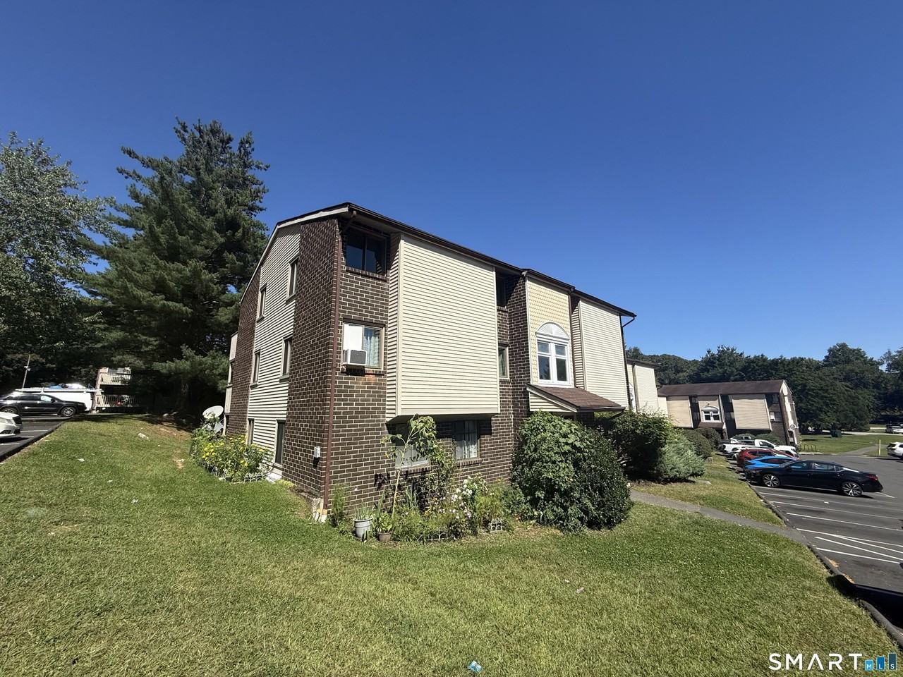 7 Padanaram Rd #C53 - Photo 3 of 18