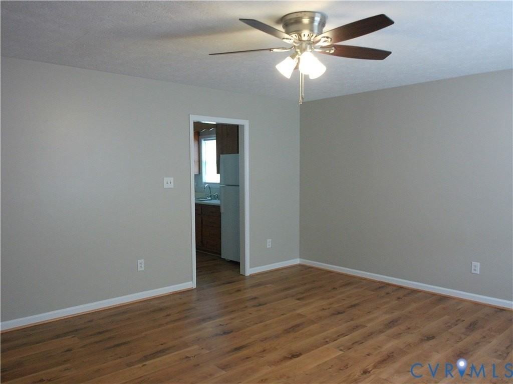 212 N Kalmia Ave - Photo 3 of 16