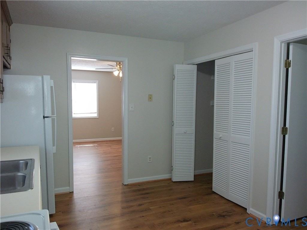 212 N Kalmia Ave - Photo 7 of 16